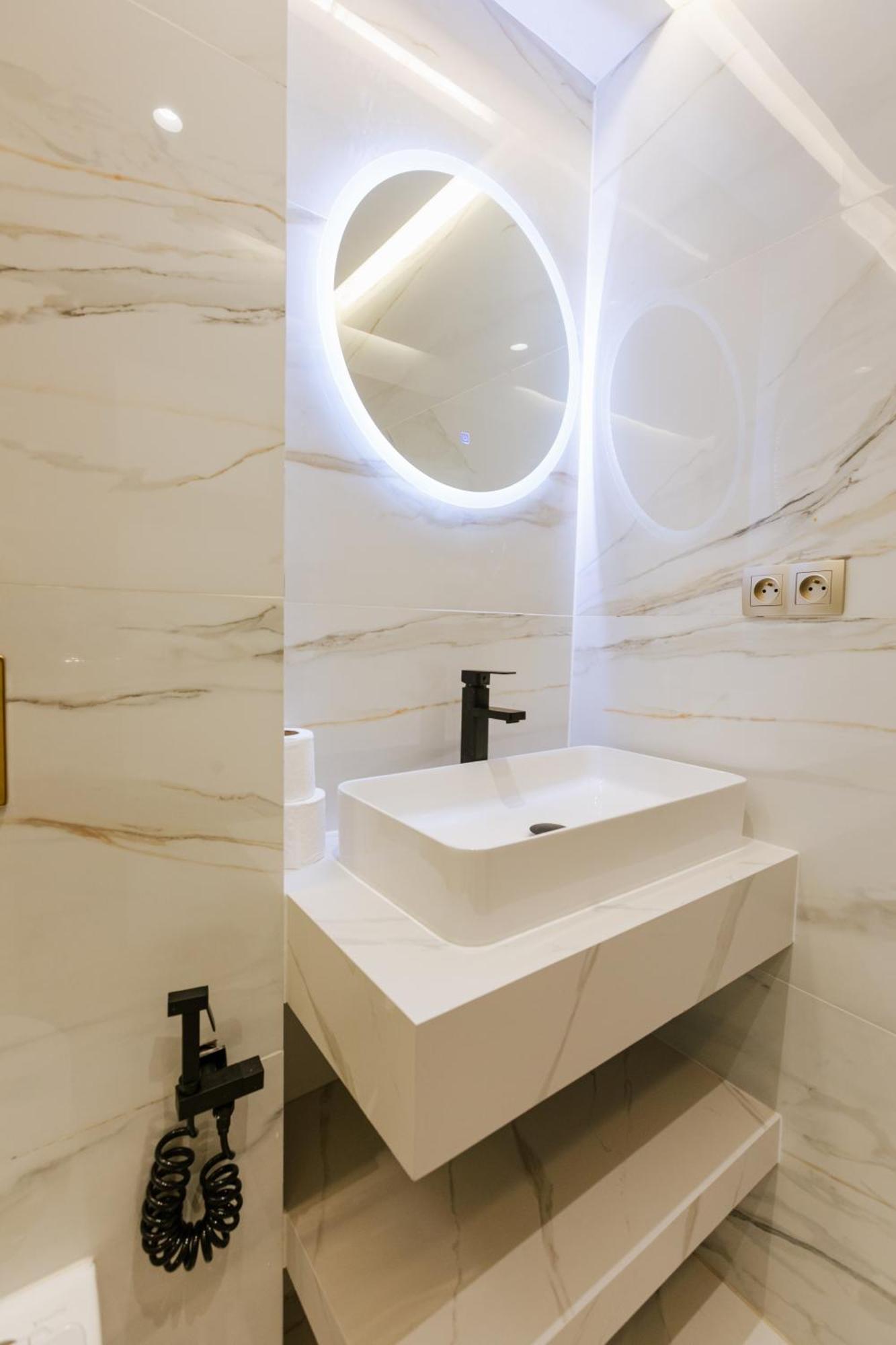 Marina View Residence Luxurious Studio Retreat With Stunning Ocean Views 1 Double Bedroom, 1 Convertible Couch Танжер Экстерьер фото
