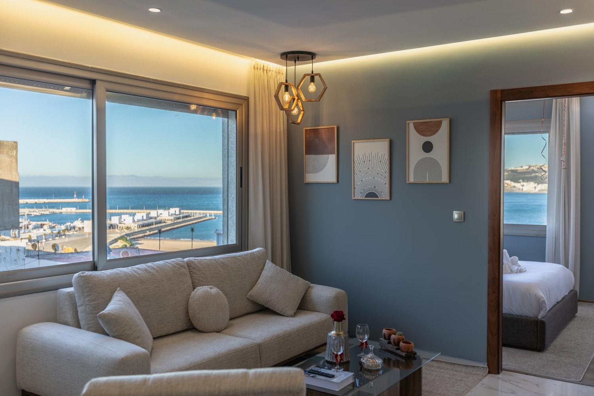 Marina View Residence Luxurious Studio Retreat With Stunning Ocean Views 1 Double Bedroom, 1 Convertible Couch Танжер Экстерьер фото