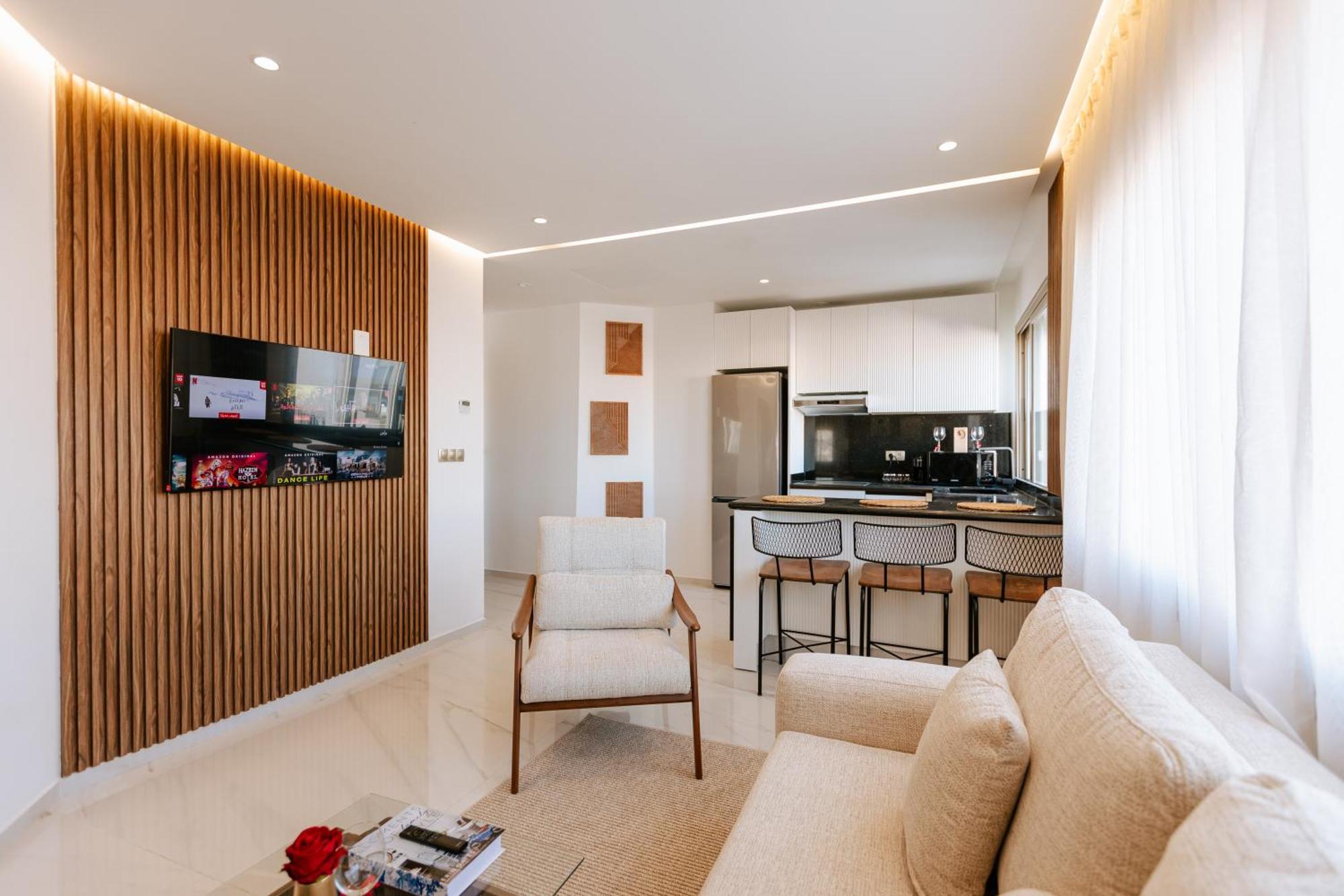 Marina View Residence Luxurious Studio Retreat With Stunning Ocean Views 1 Double Bedroom, 1 Convertible Couch Танжер Экстерьер фото