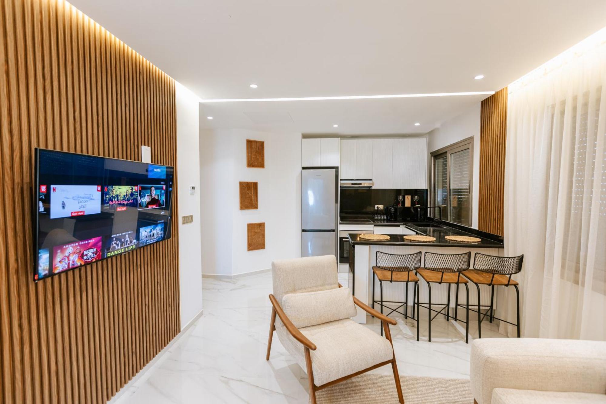 Marina View Residence Luxurious Studio Retreat With Stunning Ocean Views 1 Double Bedroom, 1 Convertible Couch Танжер Экстерьер фото
